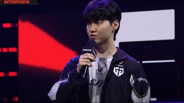 Phỏng vấn Gen.G Chovy sau trận thắng: Mục tiêu tối thượng của Gen.G là đánh bại T1!