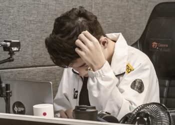 FPT Flash bị lật kèo phút chót, chính thức dừng bước tại Tứ kết APL 2025