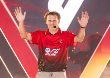 FC online mừng sinh nhật với danh thủ Diego Forlan