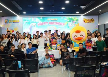 Bomber VNG sinh nhật 1 tuổi: Viewing Party chung kết National Cup thu hút 200 game thủ hai miền