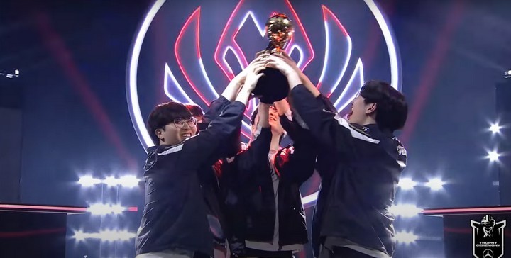 Chung Kết MSI 2025 - T1 vs Gen.G (13/7): Tuyệt đối điện ảnh! Chung Kết MSI 2025 - T1 vs Gen.G (13/7): Tuyệt đối điện ảnh!