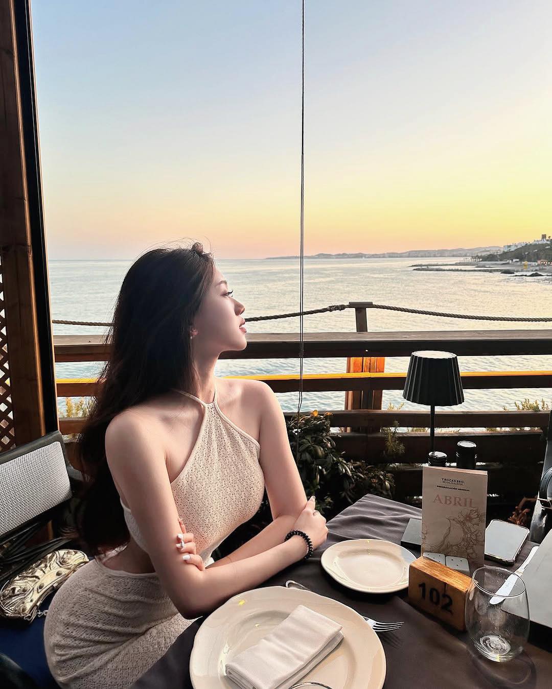 Gái xinh hướng nội hiếm hoi đăng ảnh diện bikini, tương tác tăng vọt, cao gấp 3 lần- Ảnh 15. Gái xinh hướng nội hiếm hoi đăng ảnh diện bikini, tương tác tăng vọt, cao gấp 3 lần- Ảnh 15.