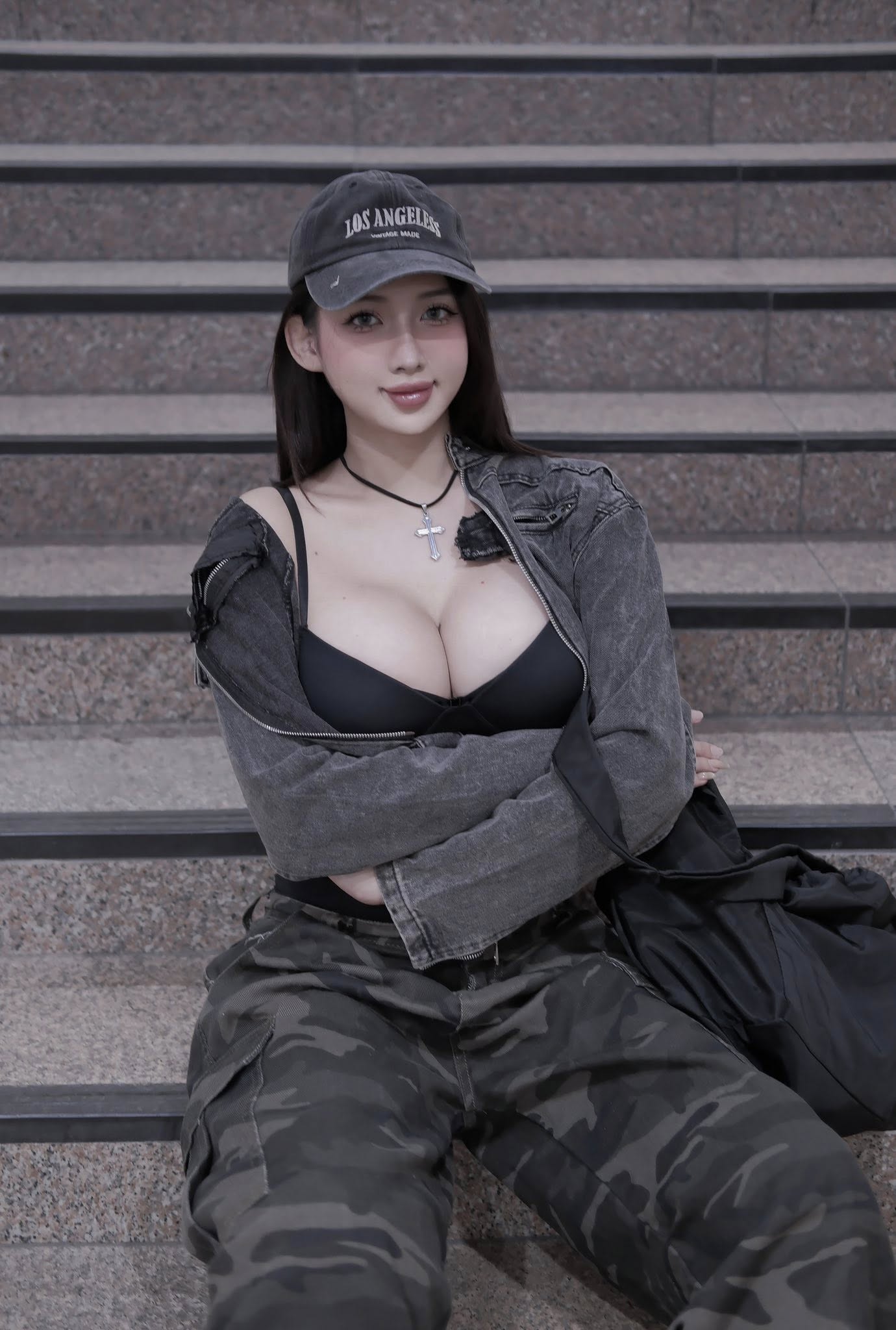 Loạt khoảnh khắc chấn động của hot girl 