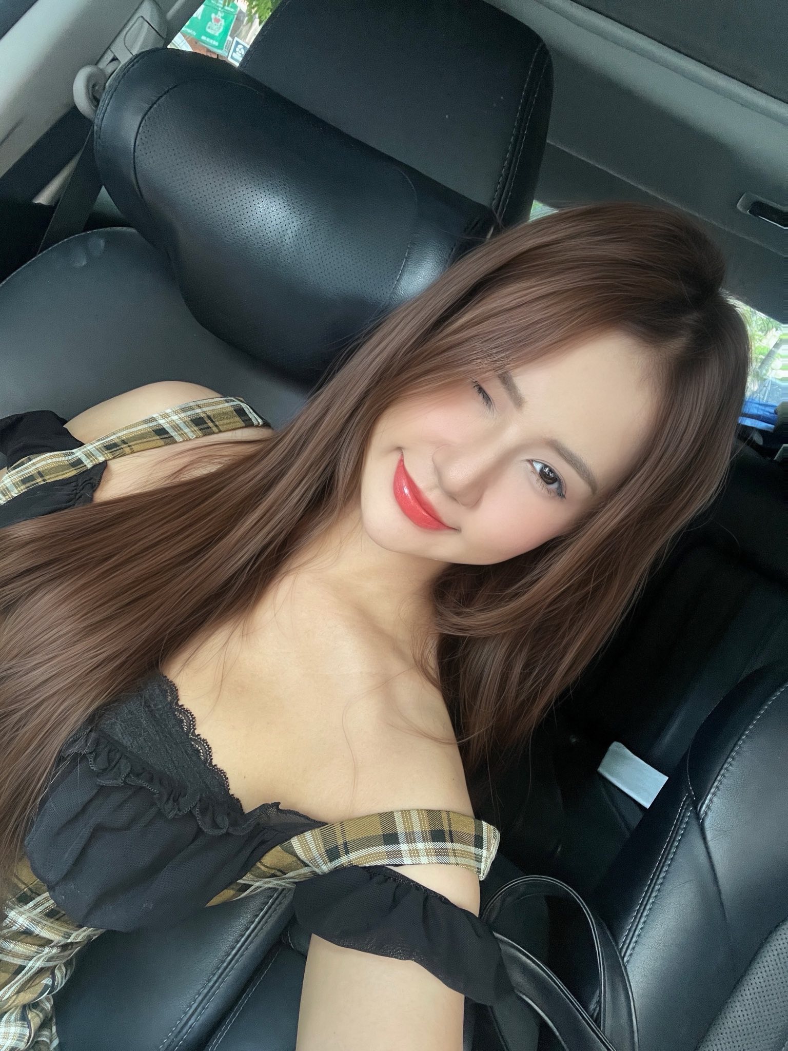 Hot girl Liên Quân nổi tiếng với bộ ảnh cập nhật giao diện trước thềm tuổi mới- Ảnh 8. Hot girl Liên Quân nổi tiếng với bộ ảnh cập nhật giao diện trước thềm tuổi mới- Ảnh 8.