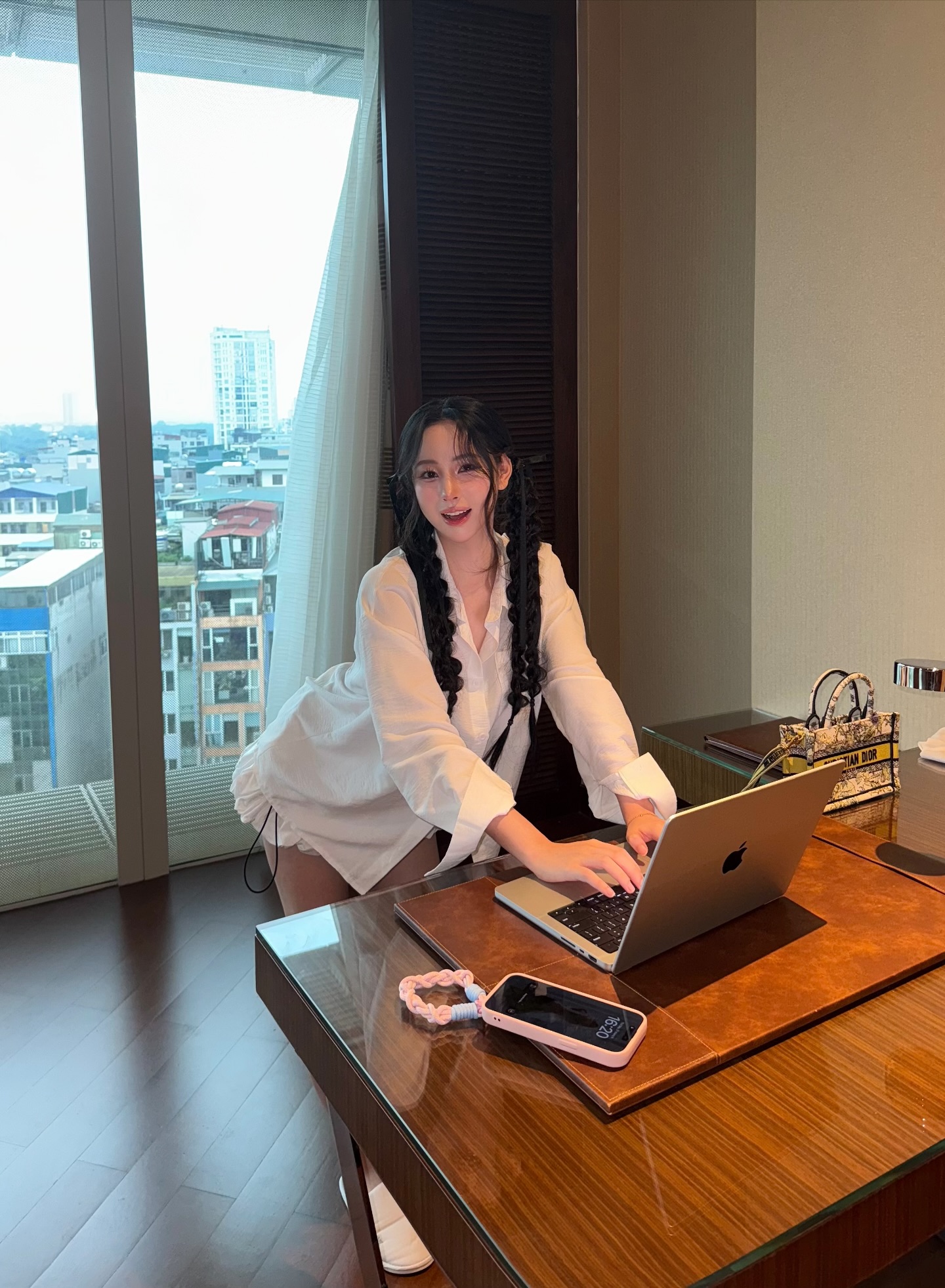 Nữ TikToker xinh đẹp khoe thu nhập cả tỷ mỗi tháng, Nữ TikToker xinh đẹp khoe thu nhập cả tỷ mỗi tháng,