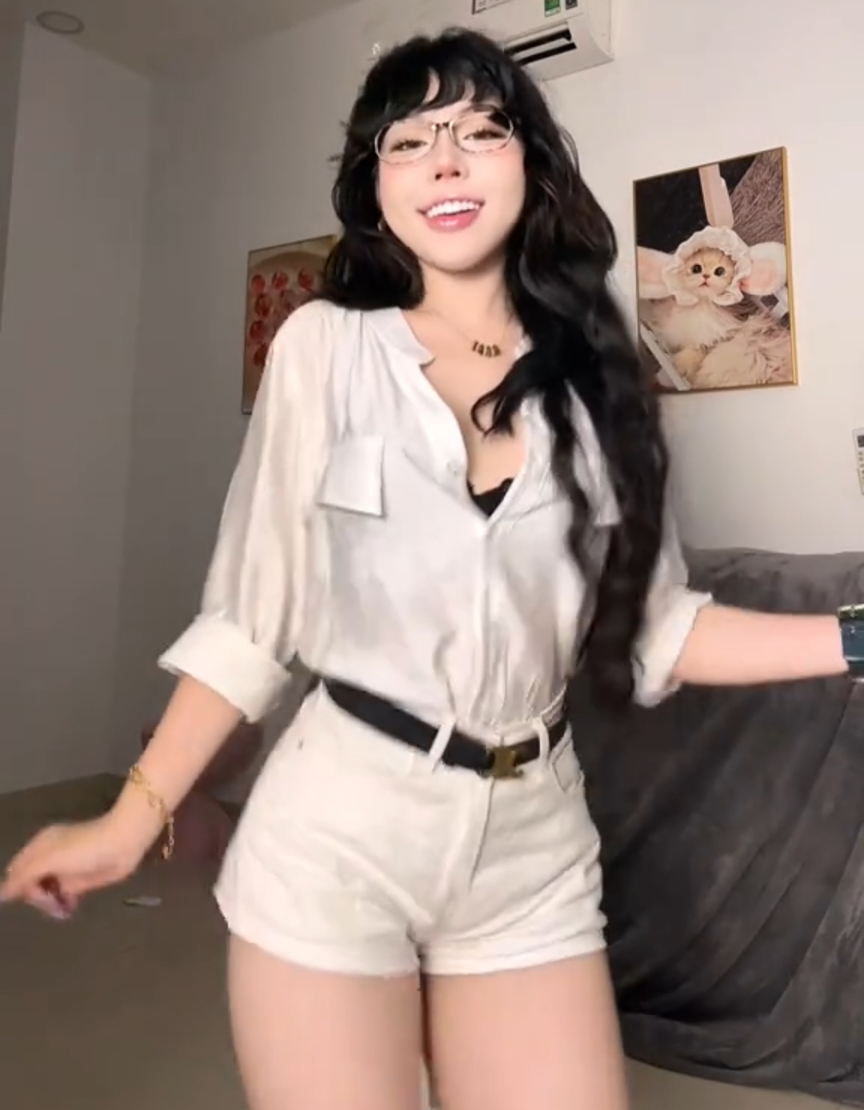 Lên clip, hành động táo bạo của Bảo Khuyên khiến fan 