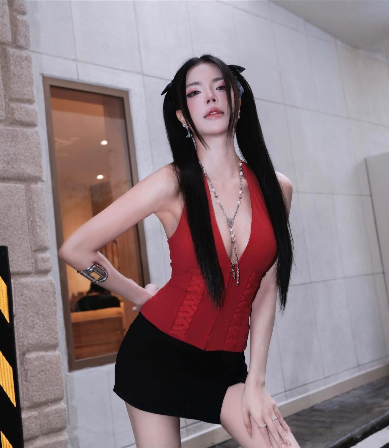 Mai Dora bùng nổ visual, Mai Dora bùng nổ visual,