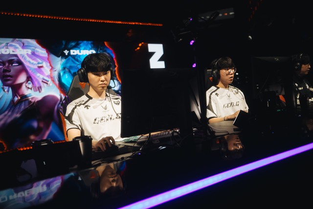 Cặp tuyển thủ bị chỉ trích nhiều nhất Gen.G sau trận thắng T1- Ảnh 1. Cặp tuyển thủ bị chỉ trích nhiều nhất Gen.G sau trận thắng T1- Ảnh 1.