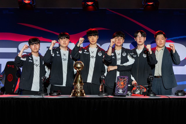 Lịch thi đấu EWC 2025 môn LMHT mới nhất: Chờ đợi những 