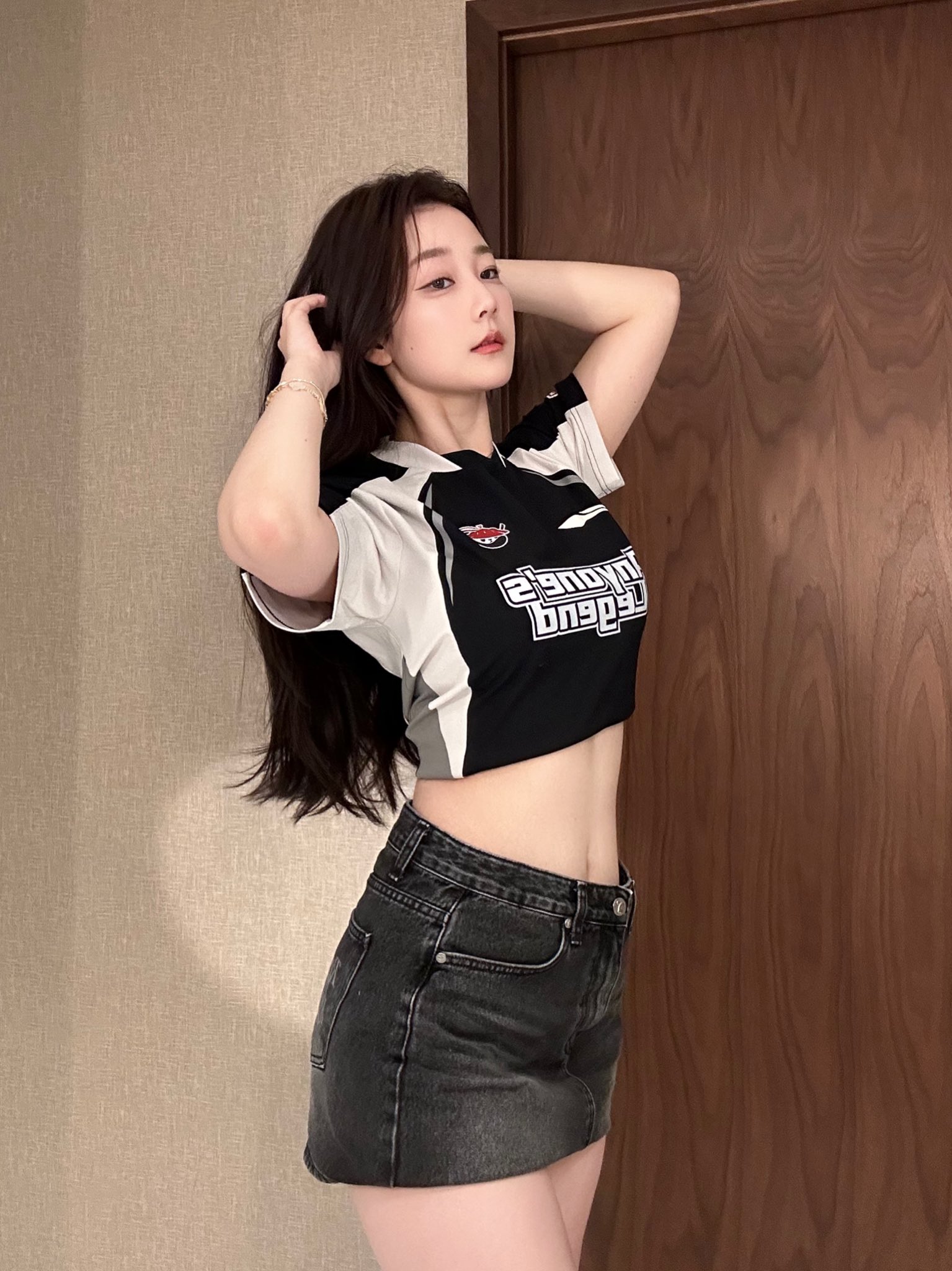 Cô sở hữu nhan sắc xinh đẹp và vóc dáng chuẩn chỉnh Cô sở hữu nhan sắc xinh đẹp và vóc dáng chuẩn chỉnh