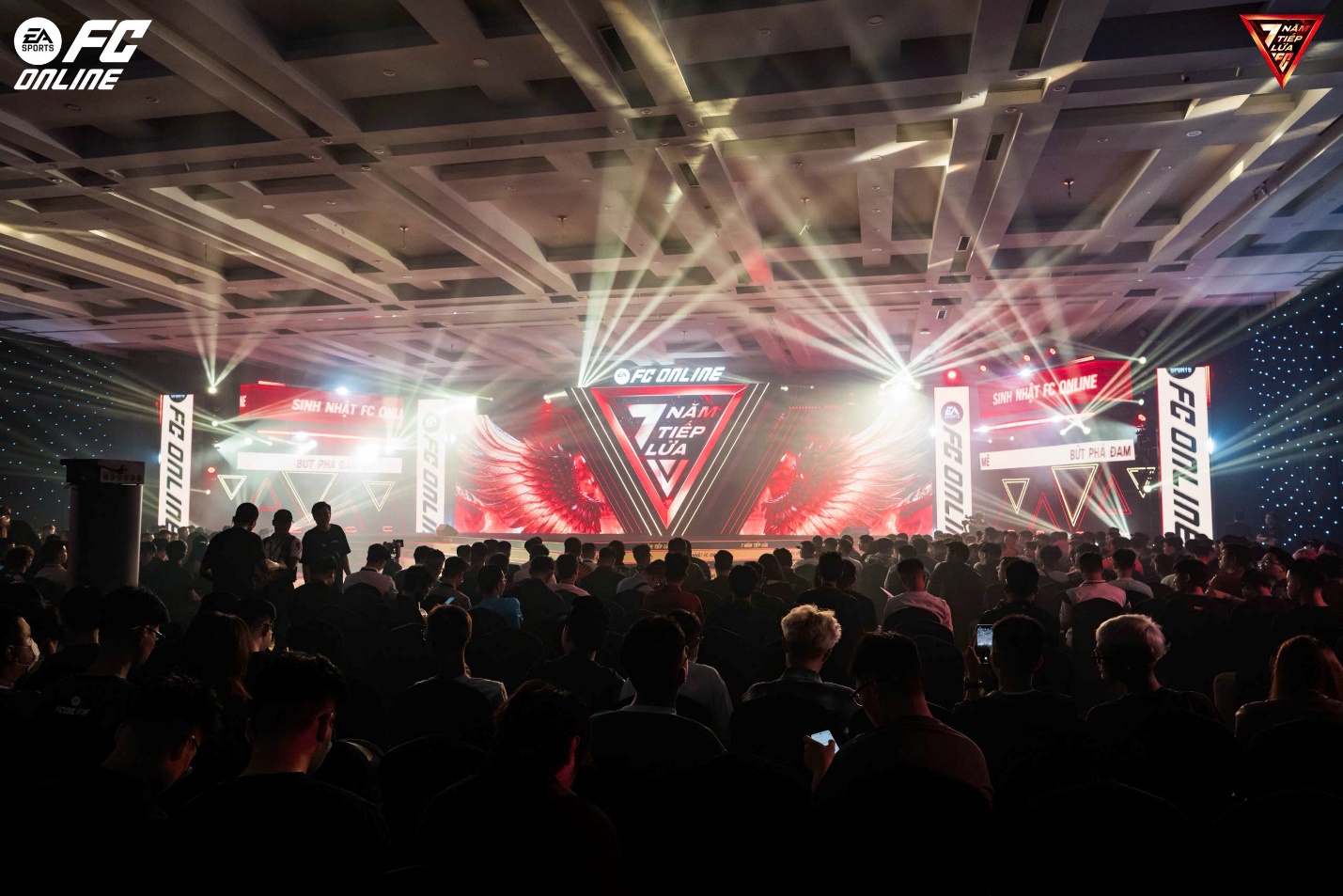 FC online mừng sinh nhật với danh thủ Diego Forlan- Ảnh 1.