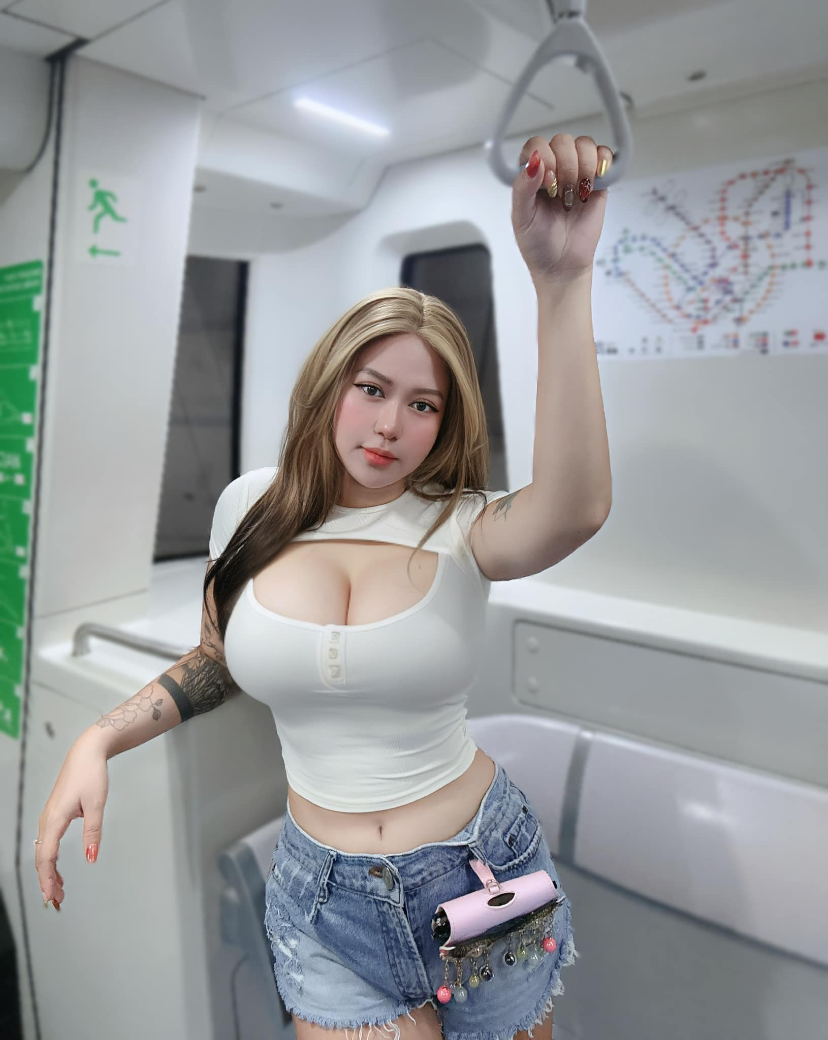 Ganh tỵ với Ganh tỵ với