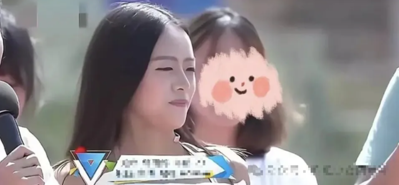 Nữ thần LPL lộ ảnh quá khứ, fan ngỡ ngàng dụi mắt không nhận ra- Ảnh 4. Nữ thần LPL lộ ảnh quá khứ, fan ngỡ ngàng dụi mắt không nhận ra- Ảnh 4.