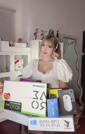 Chỉ 1 hành động, nữ streamer xinh đẹp khiến vô số anh em game thủ ngưỡng mộ- Ảnh 1.