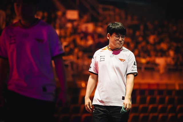 Xuất hiện thông tin khôi hài về Gumayusi nhưng khiến fan T1 bùng nổ phấn khích- Ảnh 1.