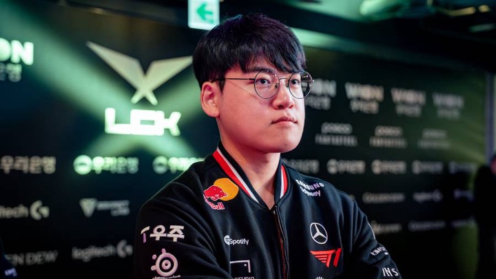 T1 để thua GenG, anti có hành động gây phẫn nộ với Gumayusi