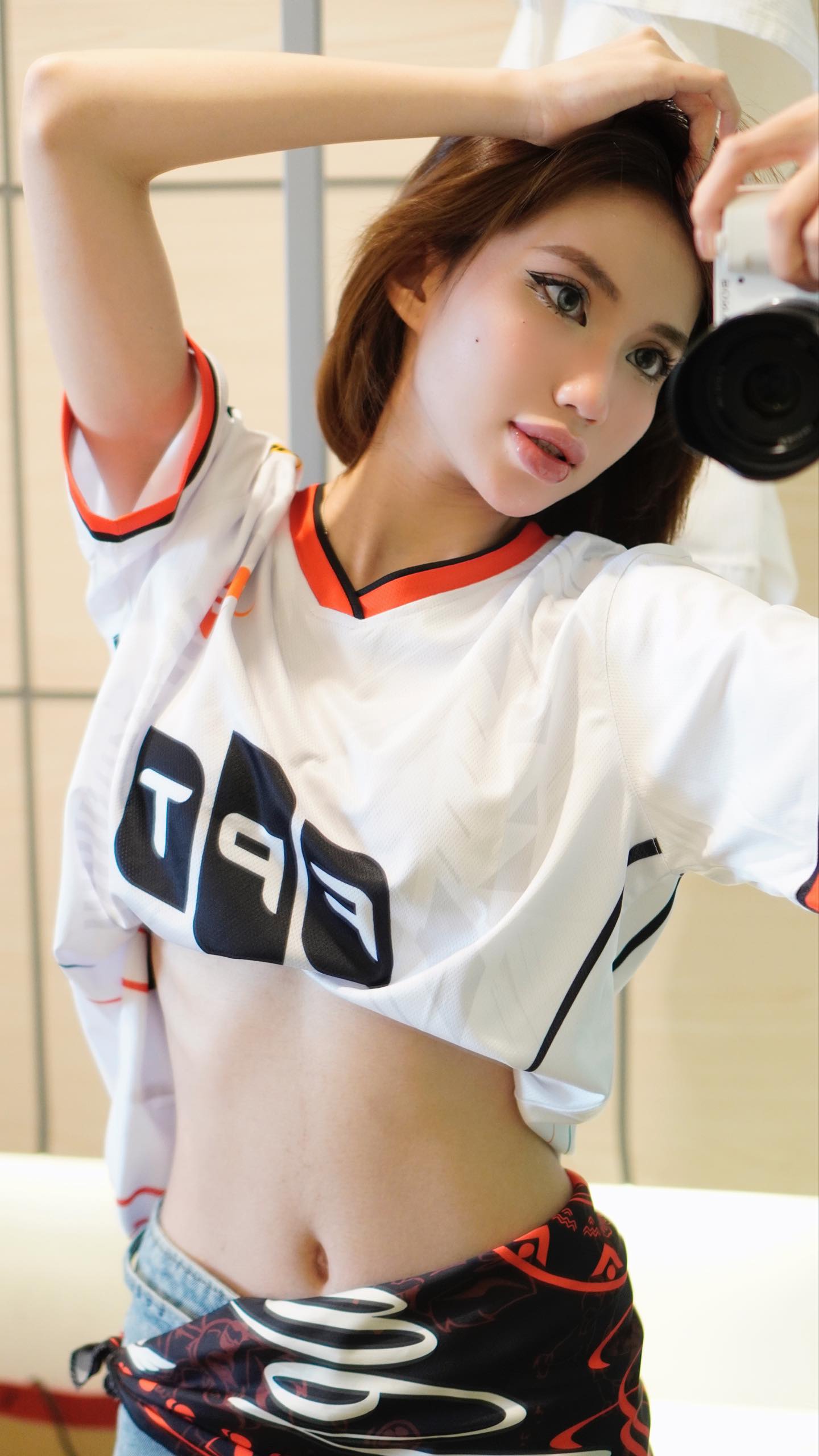 Nam tuyển thủ bị phá bĩnh khi đang khoe cảnh tình tứ với bạn gái, danh tính 