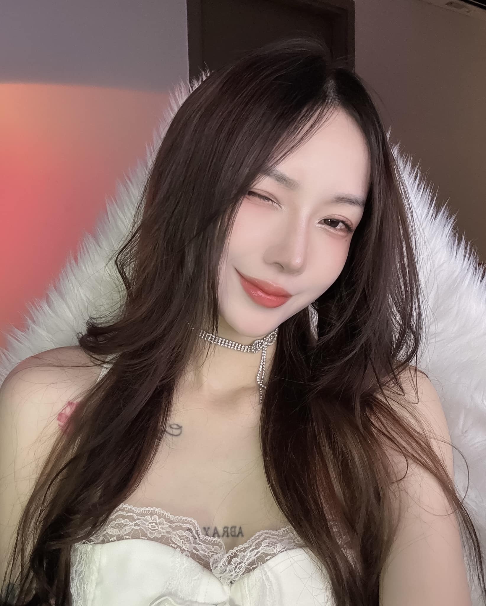 Nửa năm mới online, nữ streamer Nửa năm mới online, nữ streamer