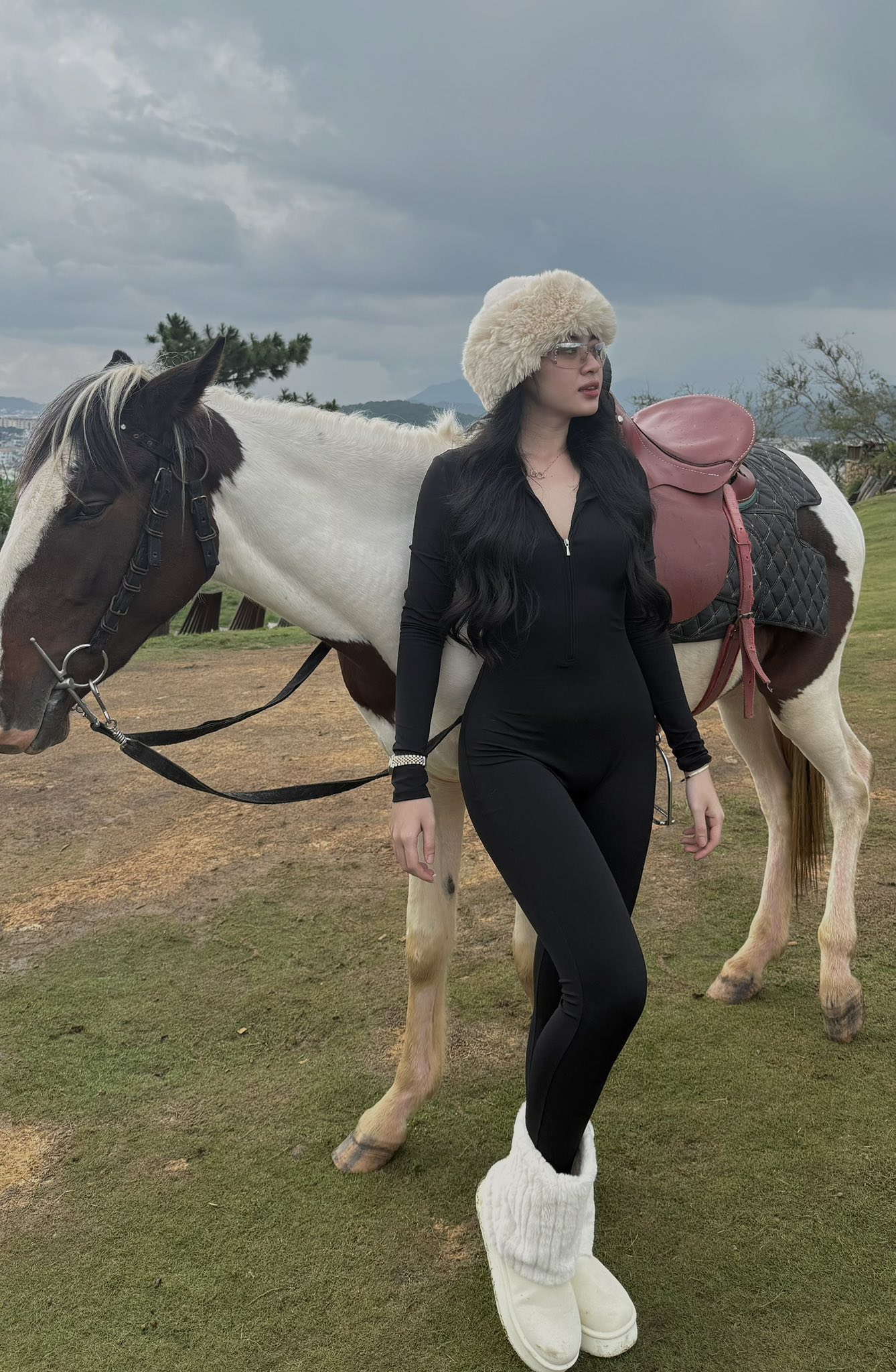 Cận cảnh khoảnh khắc Trâm Anh cưỡi ngựa thần sầu, khoe trọn vóc dáng cực phẩm- Ảnh 7. Cận cảnh khoảnh khắc Trâm Anh cưỡi ngựa thần sầu, khoe trọn vóc dáng cực phẩm- Ảnh 7.