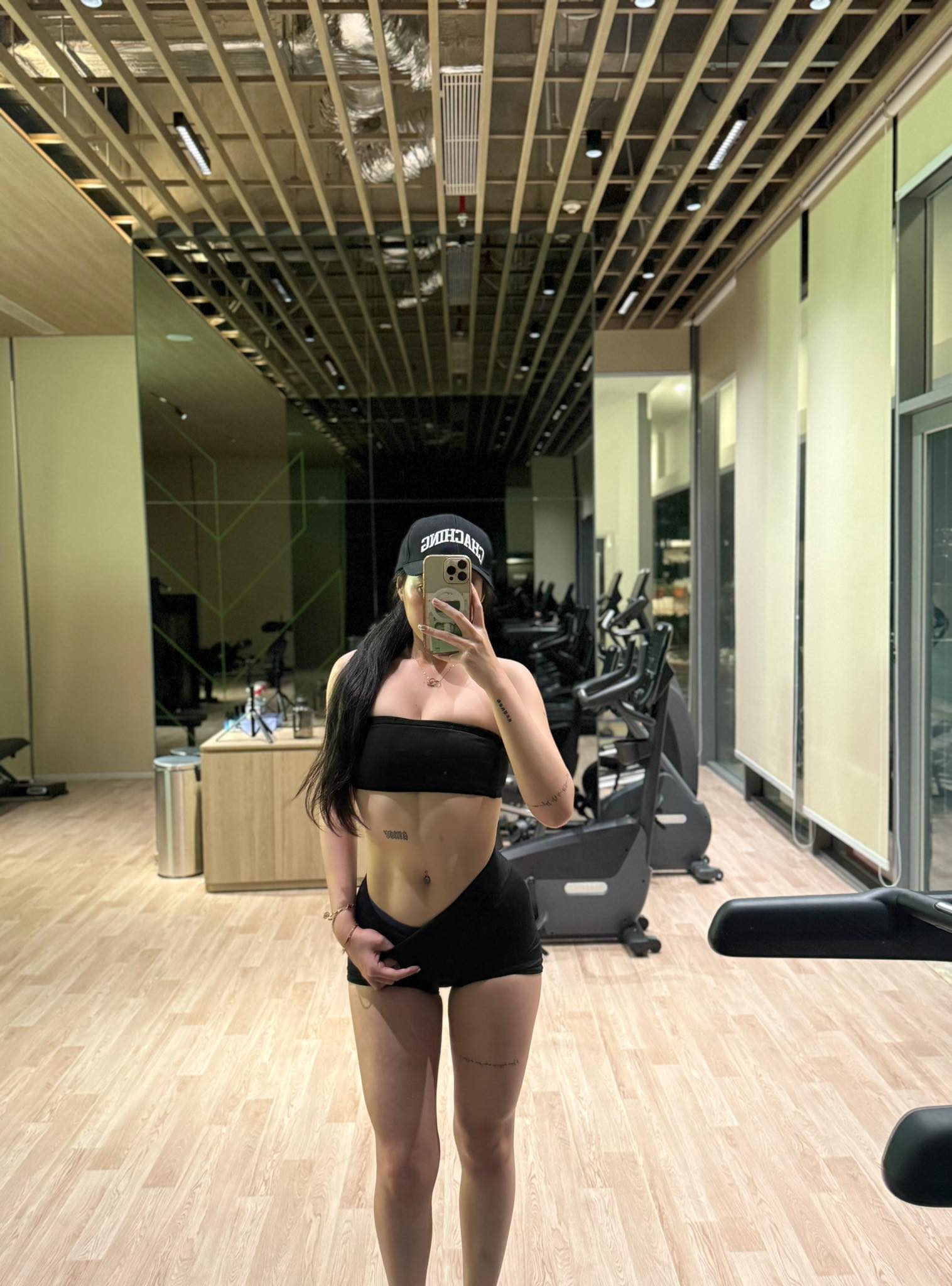 Cận cảnh khoảnh khắc Trâm Anh cưỡi ngựa thần sầu, khoe trọn vóc dáng cực phẩm- Ảnh 1. Cận cảnh khoảnh khắc Trâm Anh cưỡi ngựa thần sầu, khoe trọn vóc dáng cực phẩm- Ảnh 1.