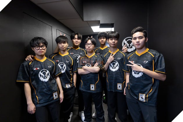 LCP 2025: MVKE SofM Hé Lộ Khả Năng Cho Chika Thi Đấu, Đánh Giá Cao Đối Thủ CHF