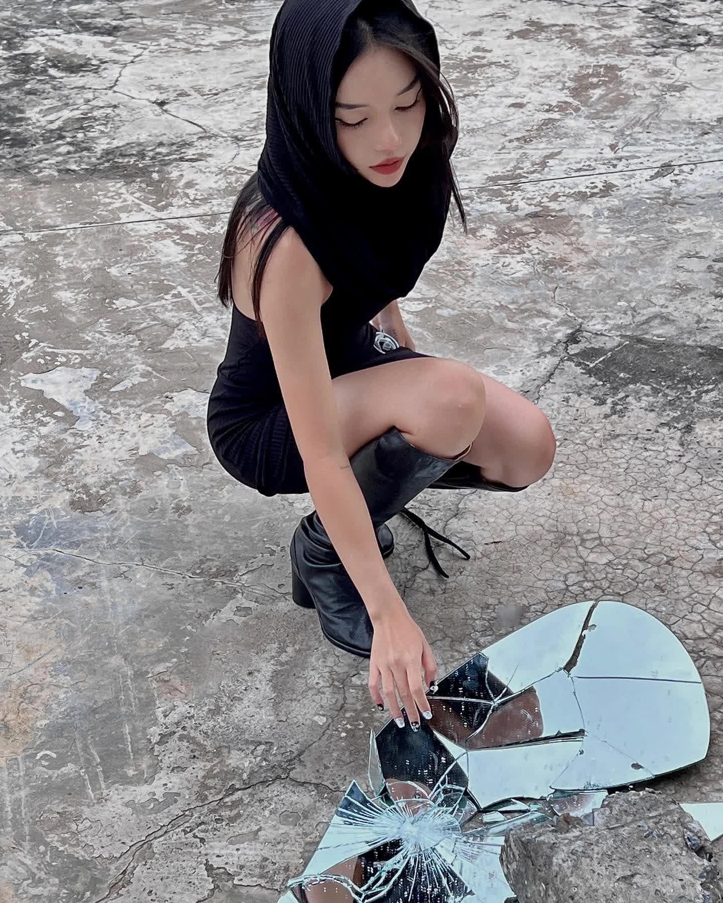 Ra clip cực bạo, Linh Ngọc Đàm hút 1,1 triệu lượt xem- Ảnh 3. Ra clip cực bạo, Linh Ngọc Đàm hút 1,1 triệu lượt xem- Ảnh 3.