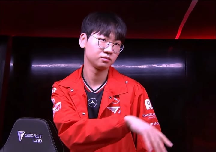 Bí Mật khiến T1