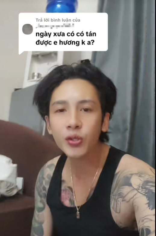 Huyền thoại làm thơ tán em Hương 