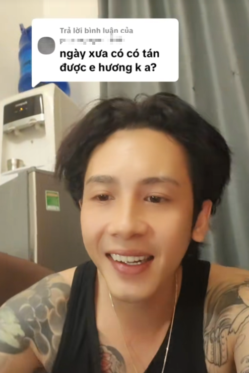 Huyền thoại làm thơ tán em Hương 