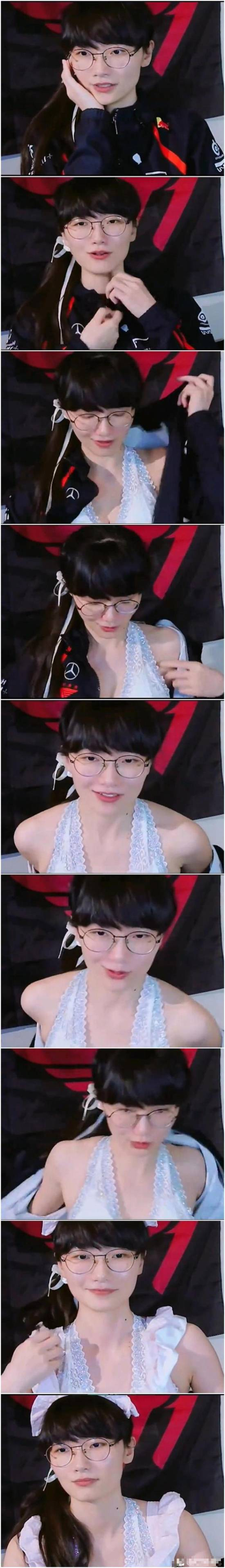 Thay đồ gợi cảm trên livestream, hot girl 