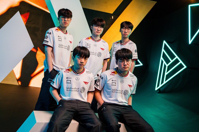 Zeka xử lý khó hiểu nhưng khán giả cũng Zeka xử lý khó hiểu nhưng khán giả cũng