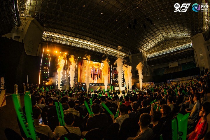 CHUNG KẾT FVPL SUMMER 2025: BỐN ĐỘI TRANH TÀI - KHÁN GIẢ CUỒNG NHIỆT CÙNG FC ONLINE!