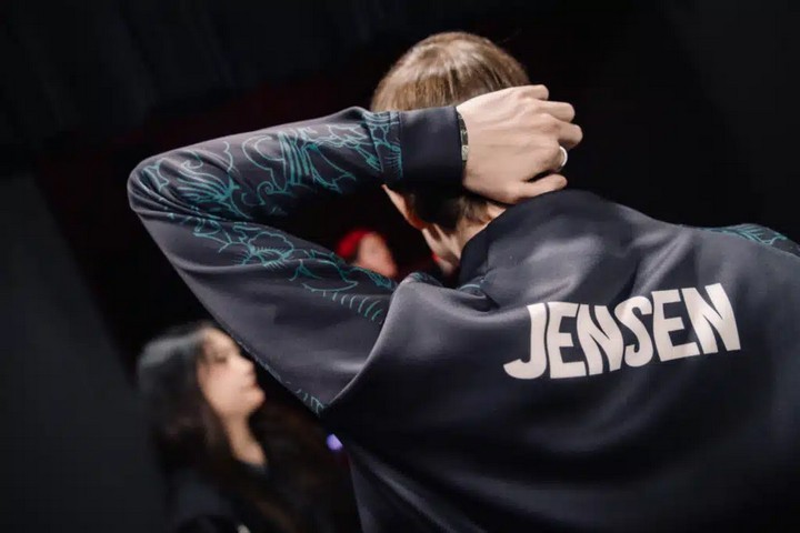 Jensen Giã Từ Sự Nghiệp: Nhìn Lại Hành Trình Huyền Thoại Của Tay Mid Lane Đình Đám NA