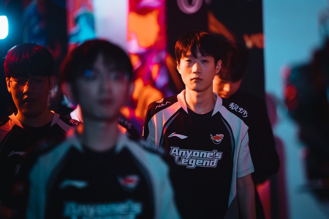 Loạt sao LPL dính nghi vấn bạo lực mạng với một nữ streamer, có cả Á quân EWC- Ảnh 1. Loạt sao LPL dính nghi vấn bạo lực mạng với một nữ streamer, có cả Á quân EWC- Ảnh 1.