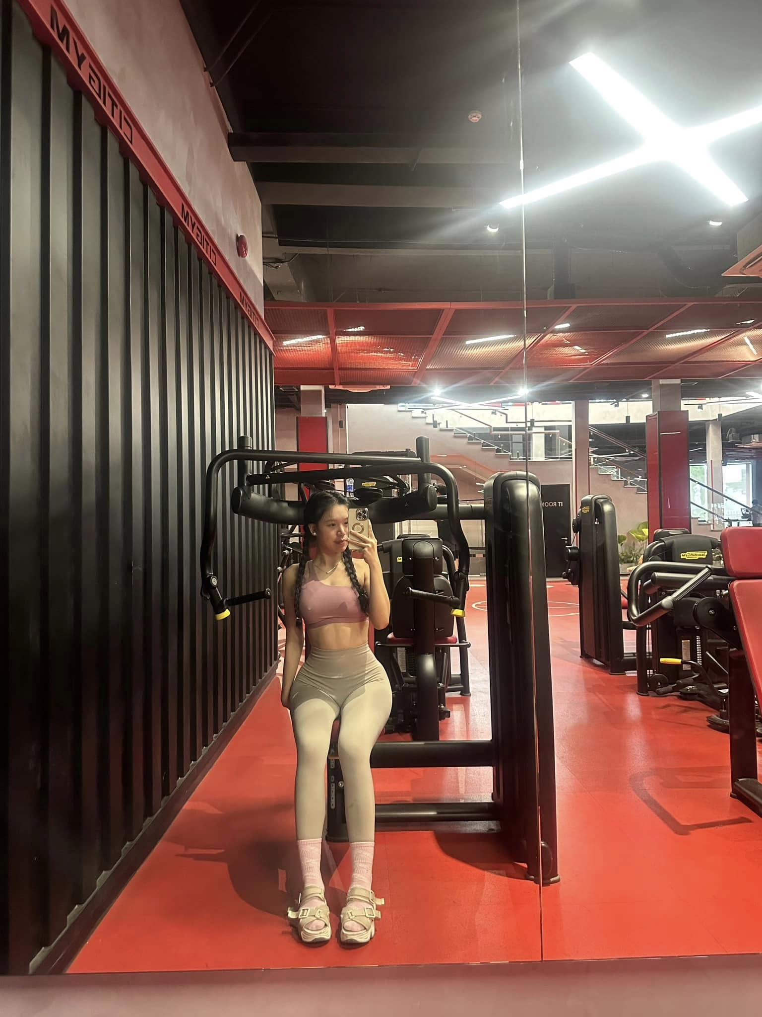 photo-1756281224654 photo-1756281224654