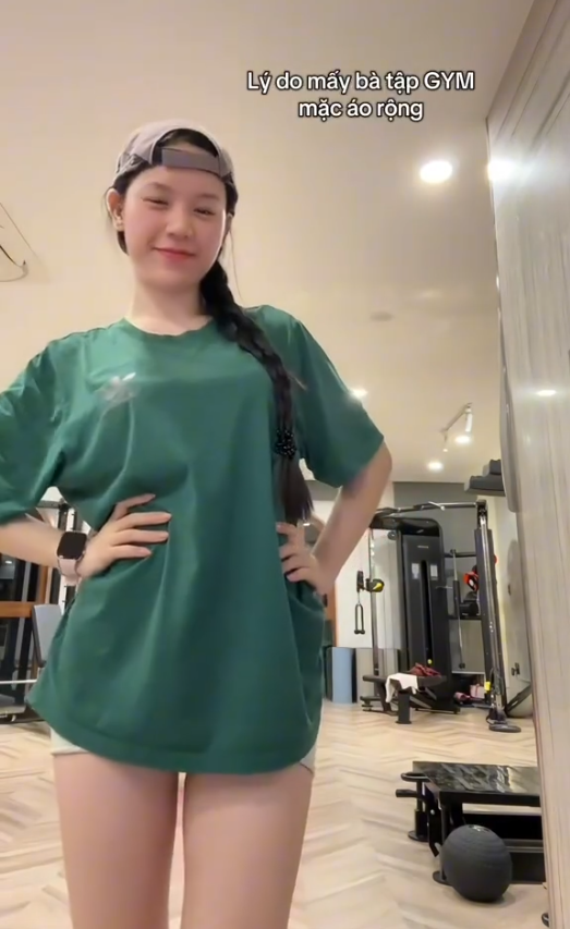 photo-1756281581601 photo-1756281581601