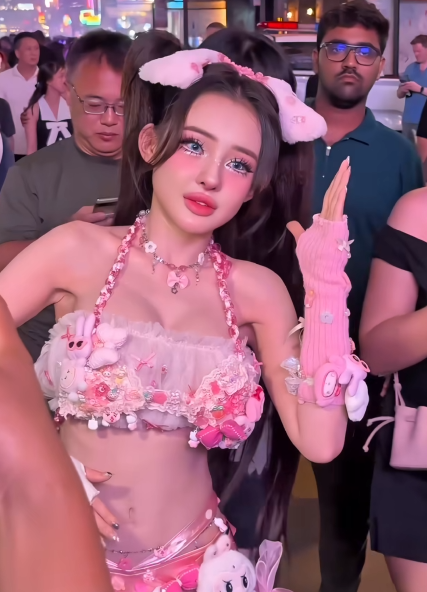 Hóa búp bê ướt sũng dưới mưa, Ngân 98 tuyên bố: 