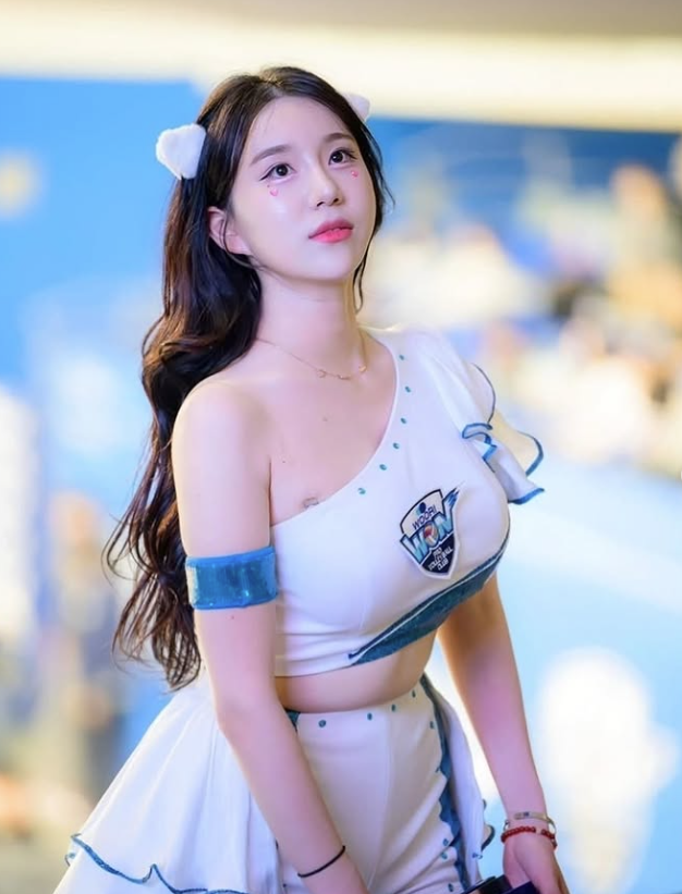 Mê mẩn nhan sắc 