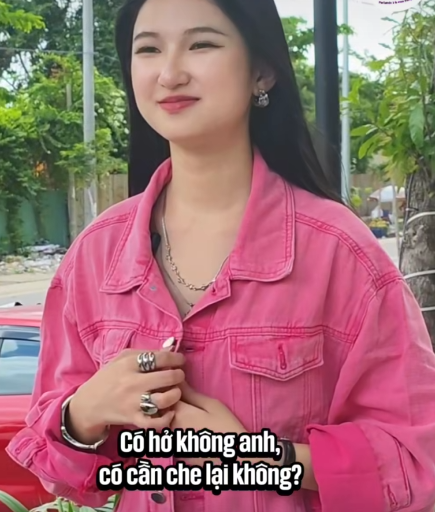 Nàng Mơ đơ mặt vì chiếc áo Nàng Mơ đơ mặt vì chiếc áo