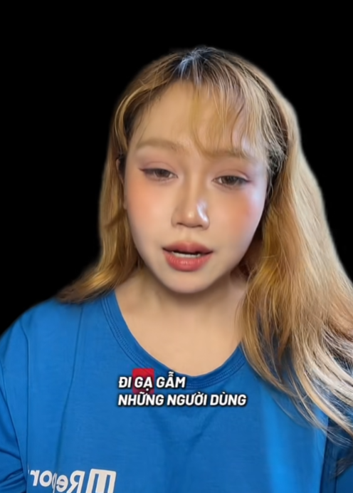 Nữ idol livestream sốc sau một tháng thử việc, Nữ idol livestream sốc sau một tháng thử việc,