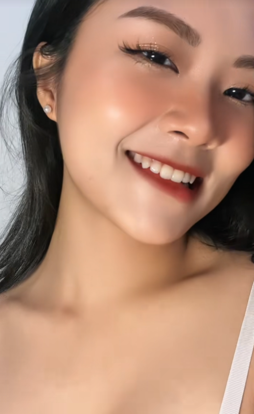 Thoát vai công sở, cô gái hàng không tung loạt video khiến dân mạng xao xuyến- Ảnh 3.