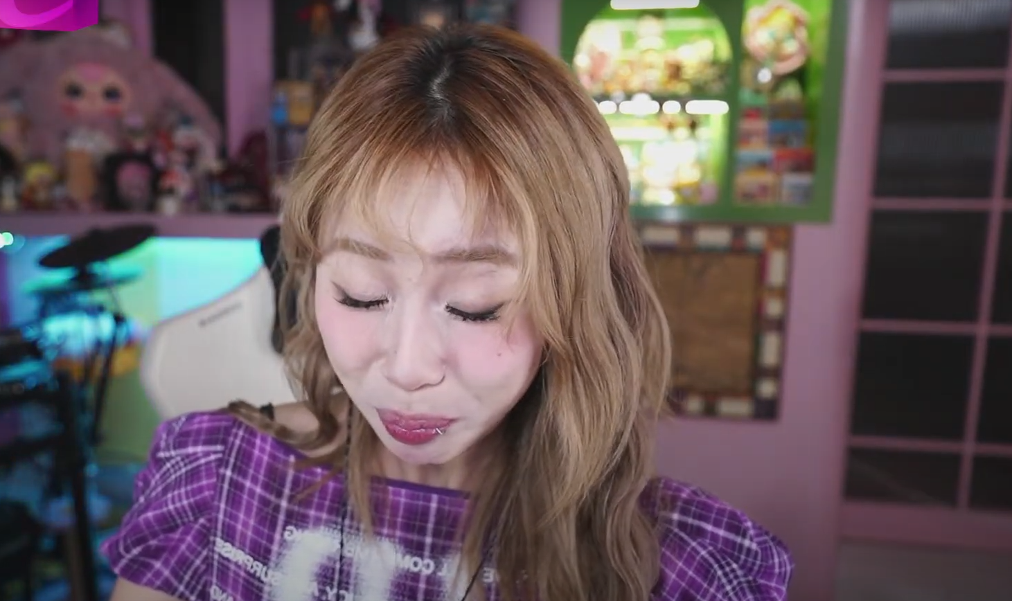 MisThy hi sinh hình tượng, 