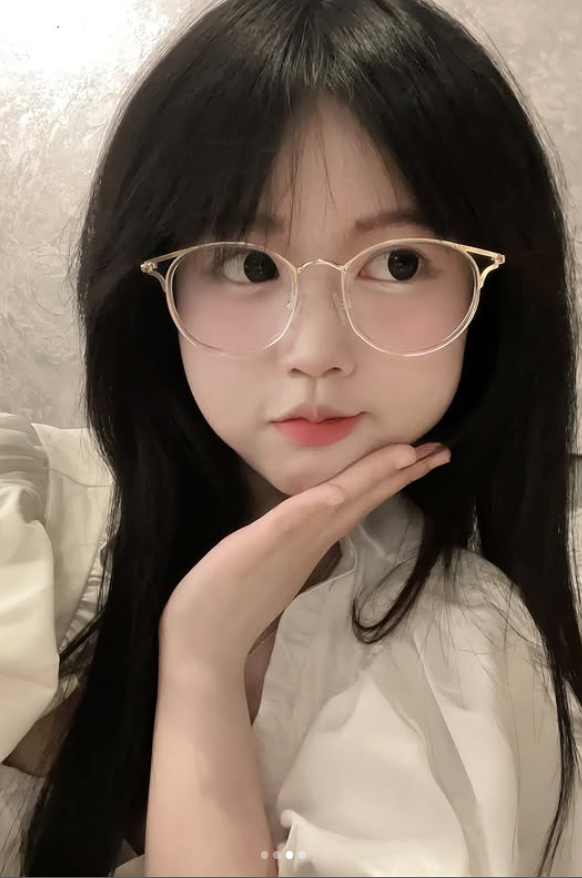 Cosplay Bạch Tuyết, hot girl Instagram gây Cosplay Bạch Tuyết, hot girl Instagram gây