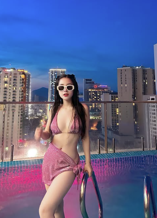 Fan cứng soi loạt hình ảnh nóng bỏng của Fan cứng soi loạt hình ảnh nóng bỏng của