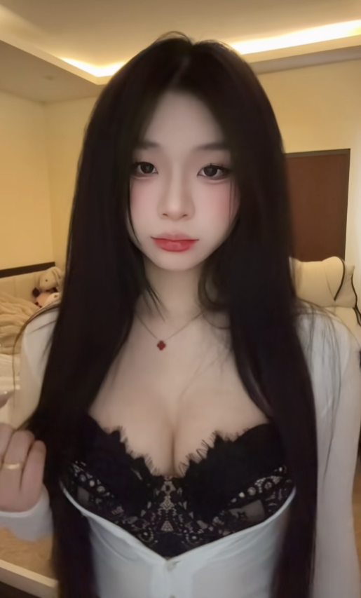 Đứng im quay TikTok vẫn hút 7 triệu view, một hot girl tên Linh khiến cả triệu game thủ 