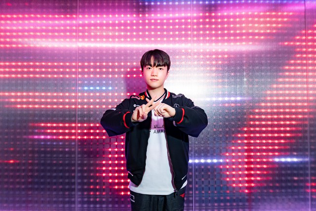 Cả fan và tuyển thủ T1 đều đang bắt đầu nghĩ đến mục tiêu 