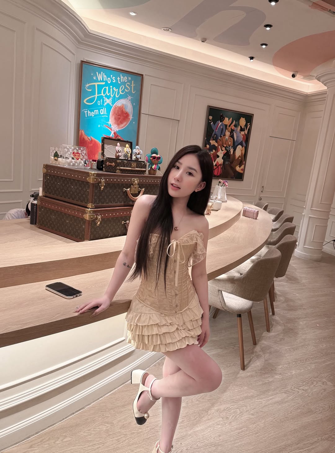 Fan cứng soi loạt hình ảnh nóng bỏng của Fan cứng soi loạt hình ảnh nóng bỏng của