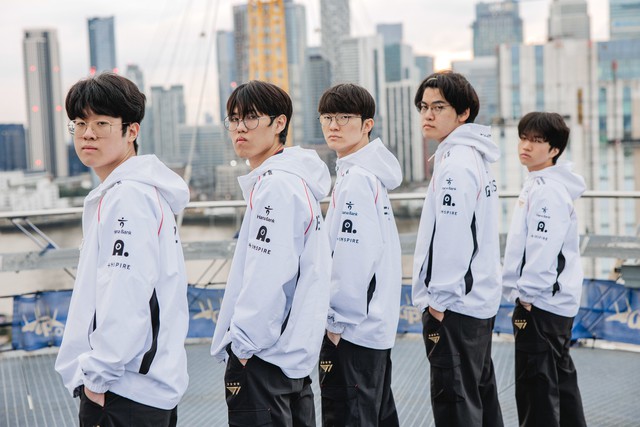 Top 5 trang phục CKTG được đánh giá đẹp nhất lịch sử LMHT và nghịch lý T1- Ảnh 1. Top 5 trang phục CKTG được đánh giá đẹp nhất lịch sử LMHT và nghịch lý T1- Ảnh 1.