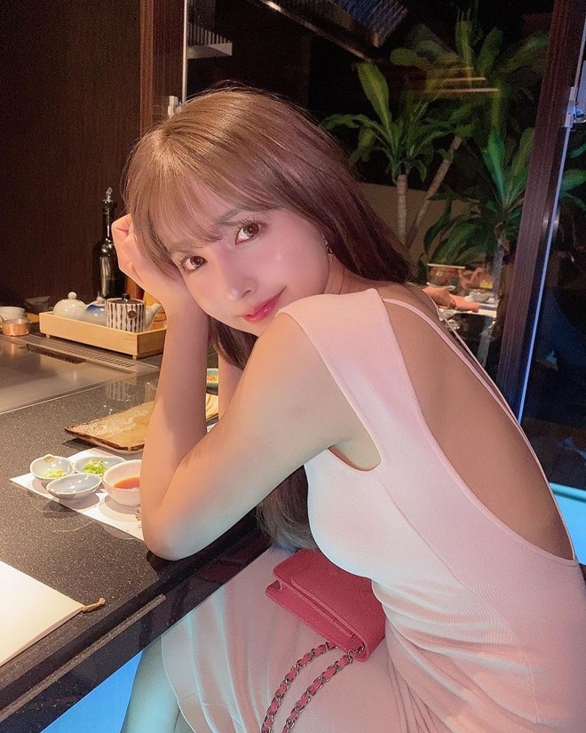 Học theo siêu sao Mikami, nữ streamer Học theo siêu sao Mikami, nữ streamer