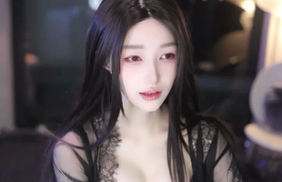 Nữ streamer nhảy gợi cảm trên live, fan lập tức dè bỉu, coi thường ra mặt vì động tác quá… chuyên nghiệp